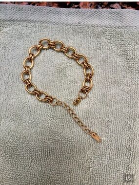 NWOT 18k yellow gold bracelet with extender
